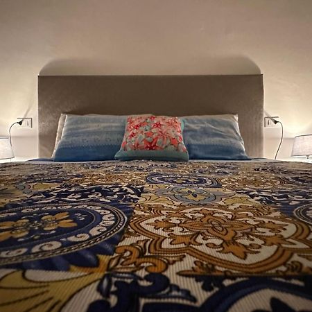 La Casa Di Nonna Attilia Apartment Fondi Luaran gambar