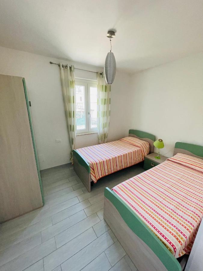 La Casa Di Nonna Attilia Apartment Fondi Luaran gambar