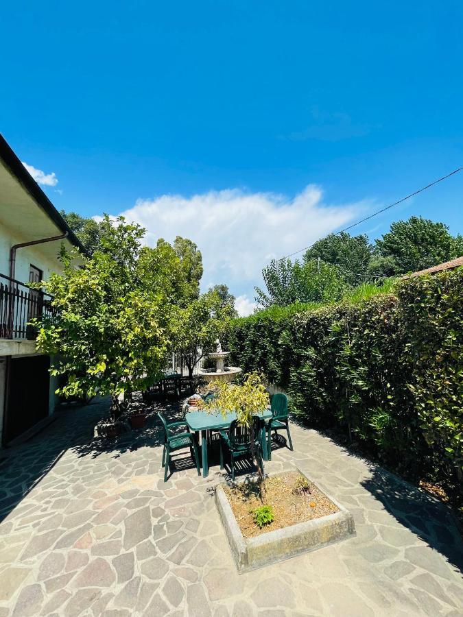 La Casa Di Nonna Attilia Apartment Fondi Luaran gambar