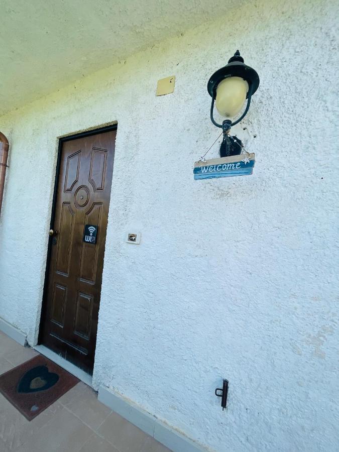 La Casa Di Nonna Attilia Apartment Fondi Luaran gambar