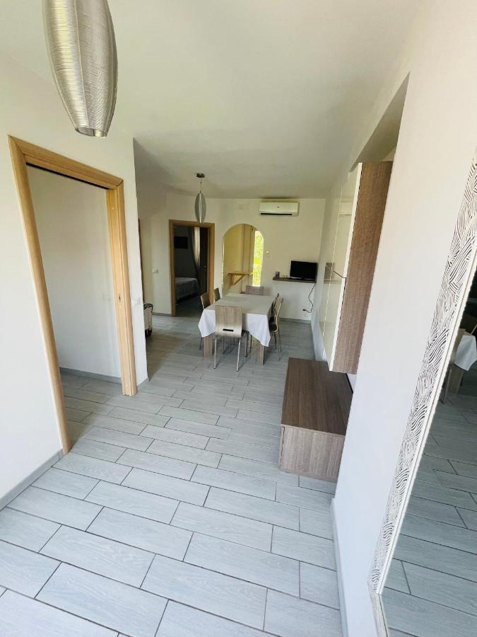 La Casa Di Nonna Attilia Apartment Fondi Luaran gambar